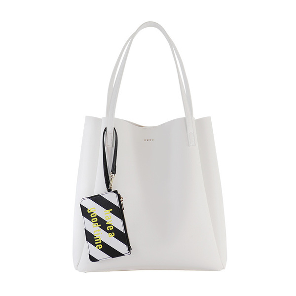Luggage tag one shoulder