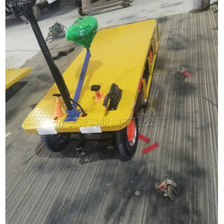 食品厂货物转运平板车 座驾式电动四轮运货车 夜市货物摆摊车