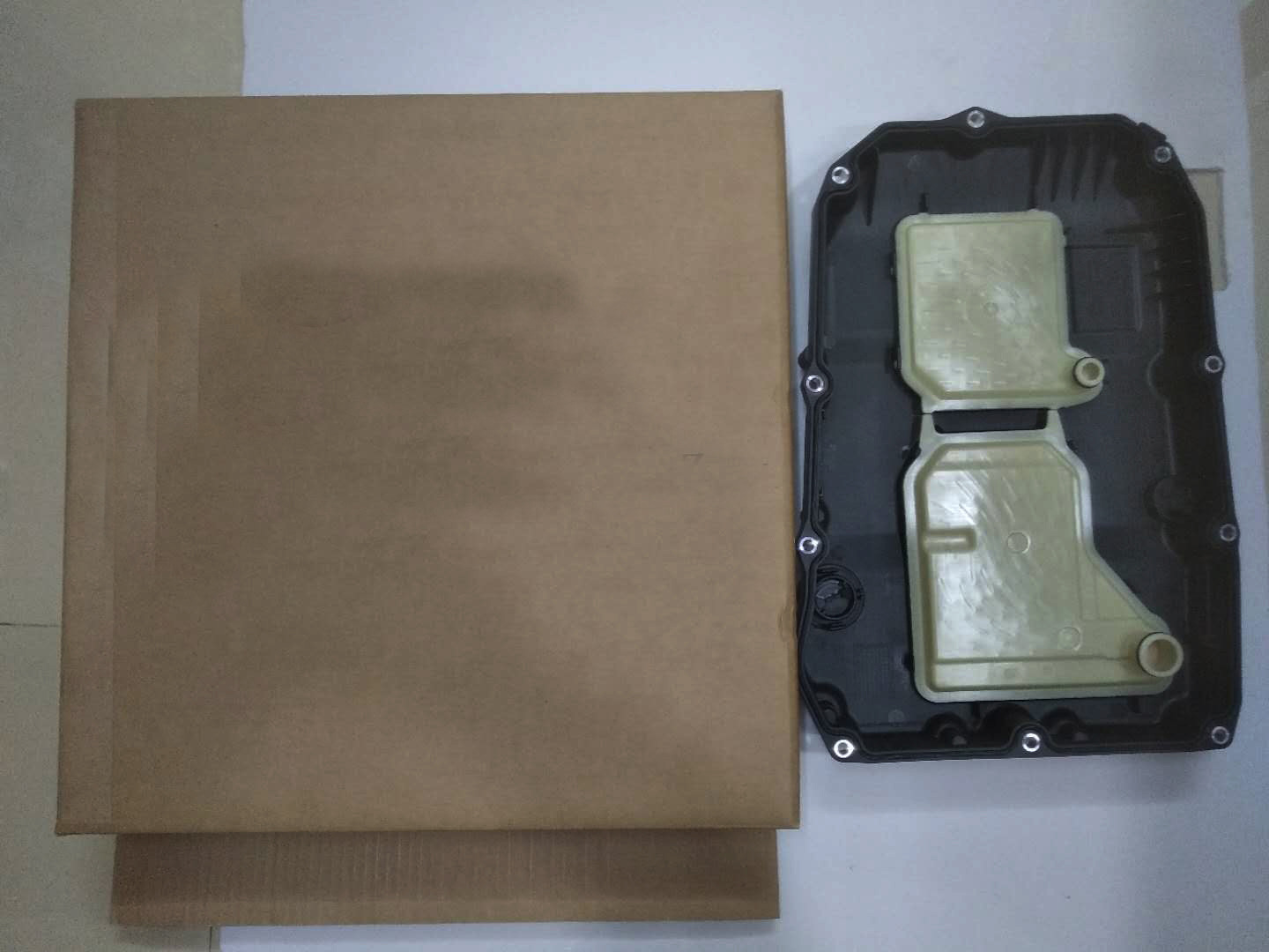 Transmisión filtro 9 velocidad onda tanque de aceite adecuado para Mercedes Benz W205W213 en stock al por mayor