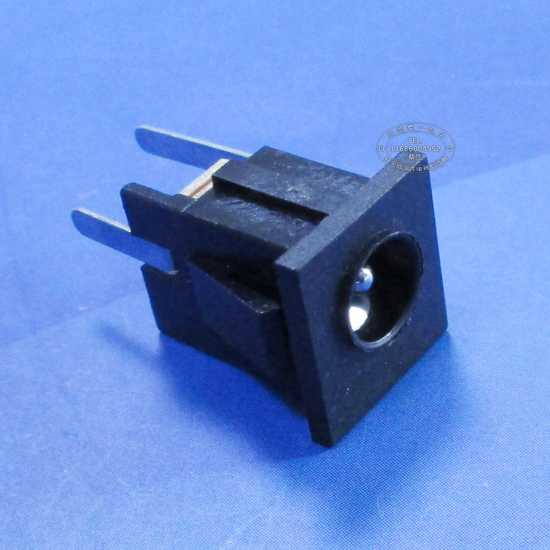 智能灯具配件5.5孔径充电接口 软卡位方形全铜直流电源插座DC068