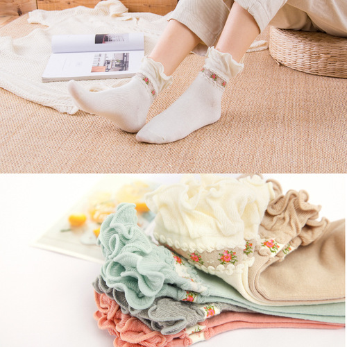 Autumn and winter combed cotton socks for women, loose maternity socks, comfortable and warm confinement socks, versatile lace sleeping socks for women