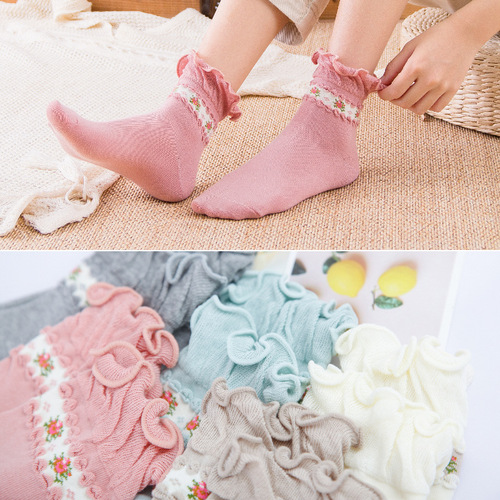 Autumn and winter combed cotton socks for women, loose maternity socks, comfortable and warm confinement socks, versatile lace sleeping socks for women