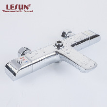 ��ɭ�羳 �a�ػ�ˮ�y���b�a����ԡ ԡ���~�������^