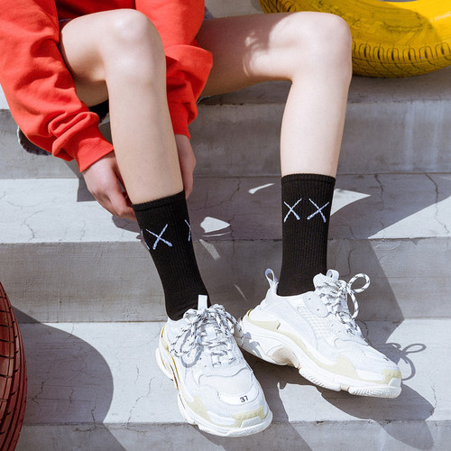 Socks for Women, Mid-Calf Streetwear White Socks, INSPopular Fashion Influencer Breathable Thin Model Black Mid-Length Summer Socks for Men