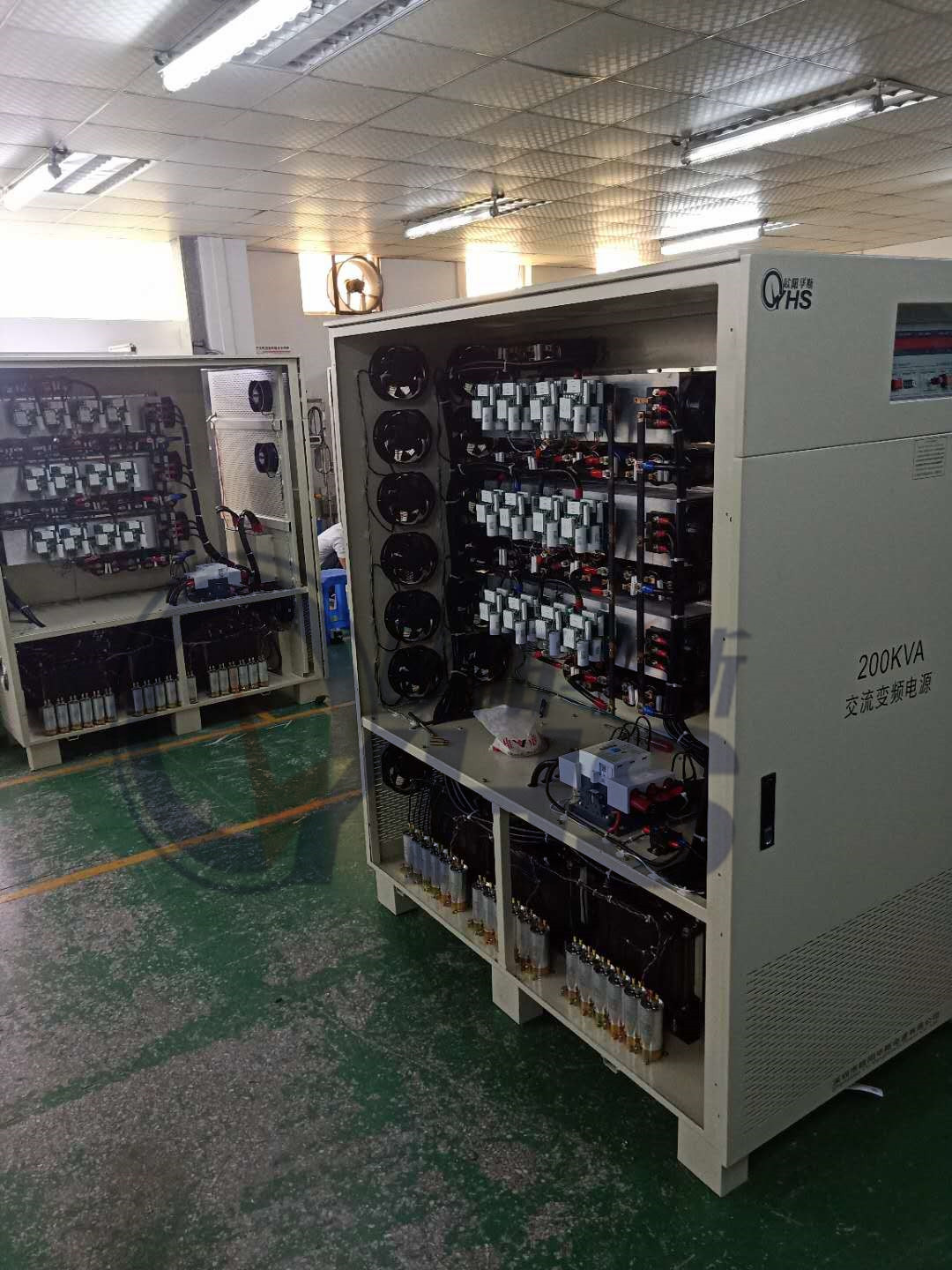 ��̨����200KVA��Ƶ��Դ�����380V 50HZ������380V 60HZ������