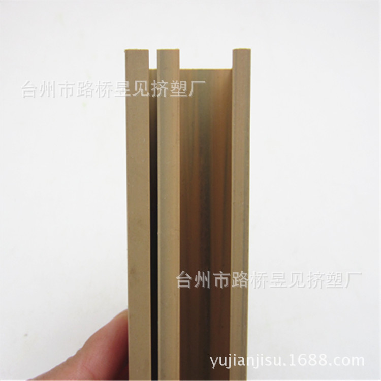 Productos de extrusión de plástico Ranura de tira de plástico de PVC Tira de extrusión de perfil de PVC Procesamiento de extrusión de ranura de plástico