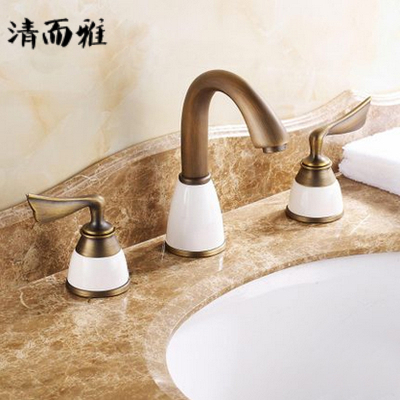 European-Style Copper Basin Faucet, Antique Hot and Cold Three-Hole Faucet, Washbasin, Retro Art Basin Bathtub Faucet