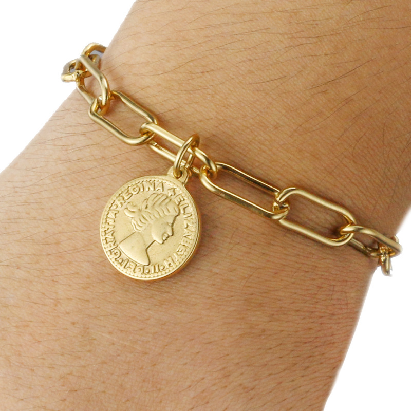 European and American Retro Queen Avatar Round Coin Gold Bracelet Fashion Stainless Steel Hip Hop Rock Chain Bracelet