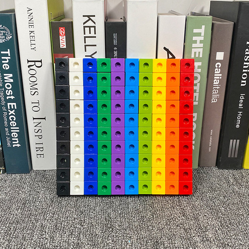 Yiwu foreign trade early education creative square particle building blocks 2cm100 plug-in connection plastic kindergarten children's toys