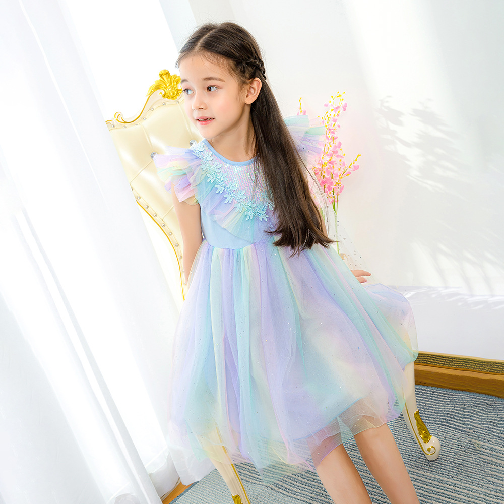Children's summer European and American style colorful gradient mesh sequined Frozen princess dress with detachable cape for little princesses.