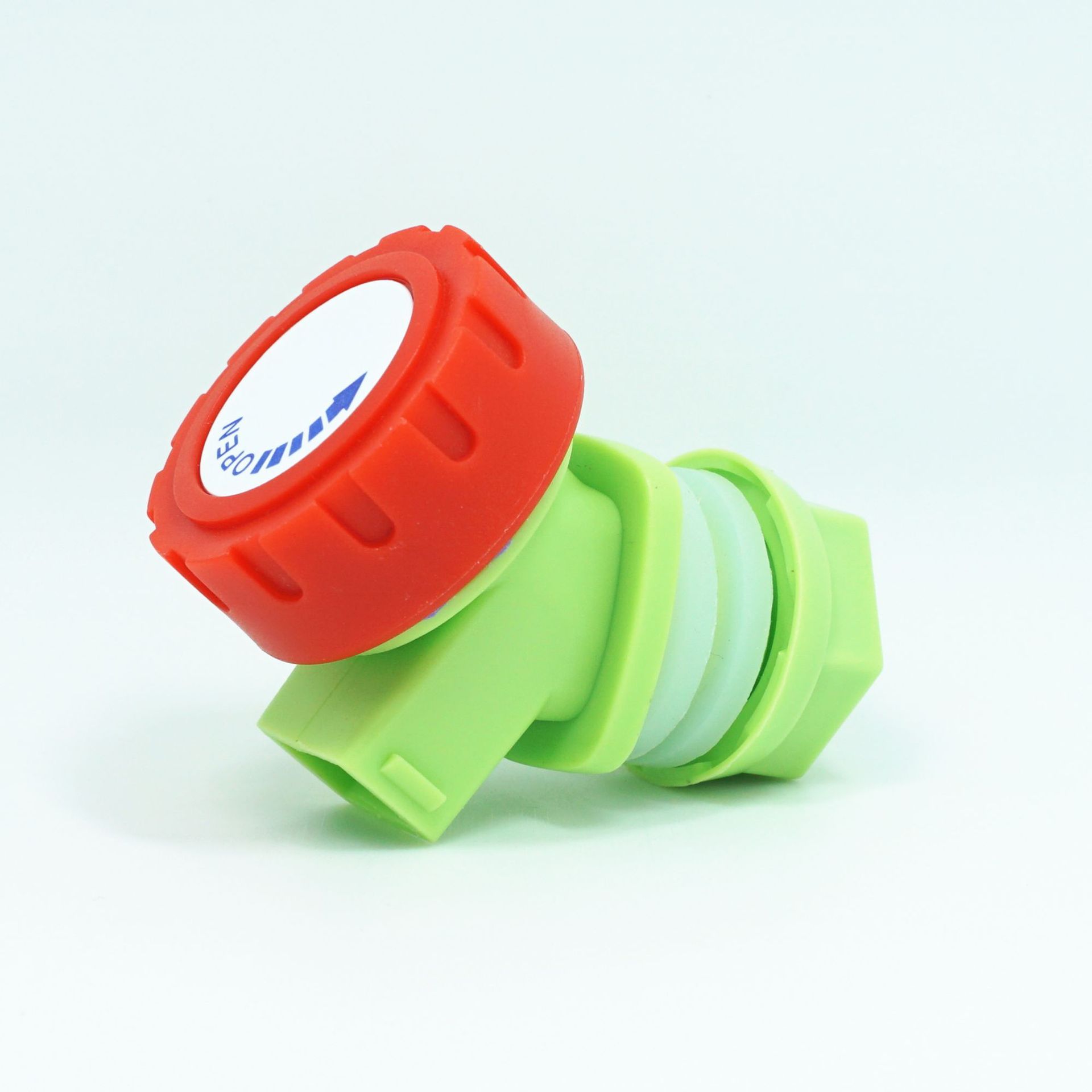 Grifo de compost de plástico tipo perilla para botellas de vino, boquilla para botellas de vino, válvula de agua para cubo cuadrado de PC montado en el coche, grifo para cubo de PE de fondo plano.