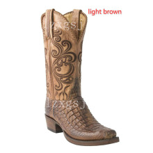 欧美跨境大码外贸女靴2024秋冬新款皮靴鳄鱼纹花纹粗跟尖头骑士靴