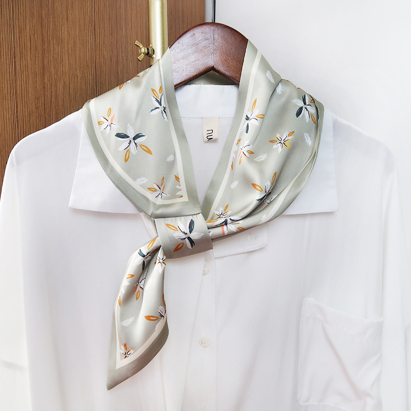 Corea del Sur Dongdaemun pequeña bufanda de seda floral Cinta de las mujeres Artística todo partido decorativo bufanda corbata bolsa de regalo multifuncional