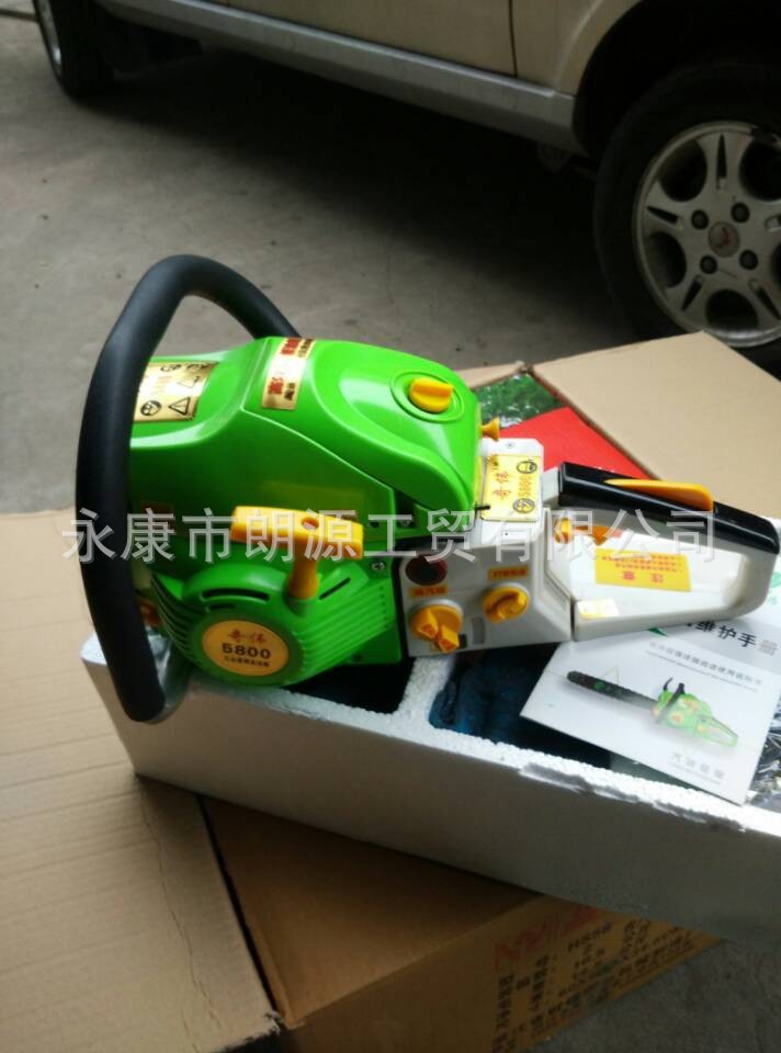 款5800汽油锯 58cc汽油链锯 园艺锯 4冲程油锯 伐木锯