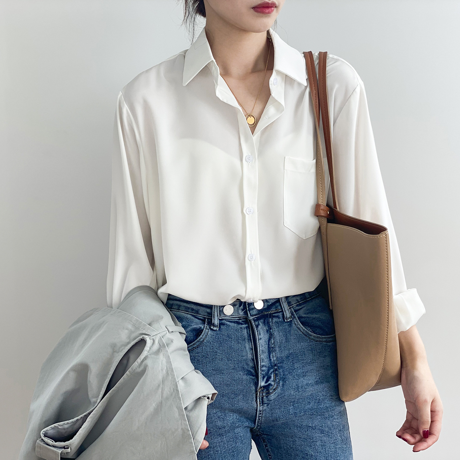 Yan doble camisa para mujer 2024 primavera nuevo coreano elegante color sólido simple elegante camisa de manga larga solapa para mujer 0895