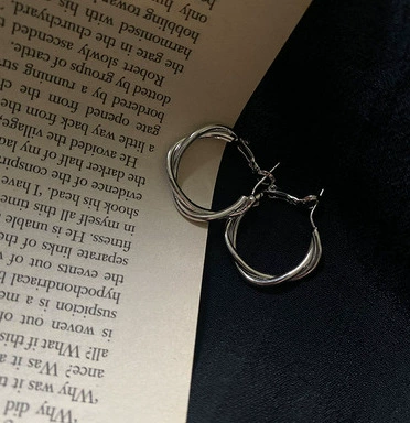 Южнокорейские товары с хвостиком, серьги, заушники, серебряная игла, 2025 год, стиль высокого качества, яркий эффектный стиль