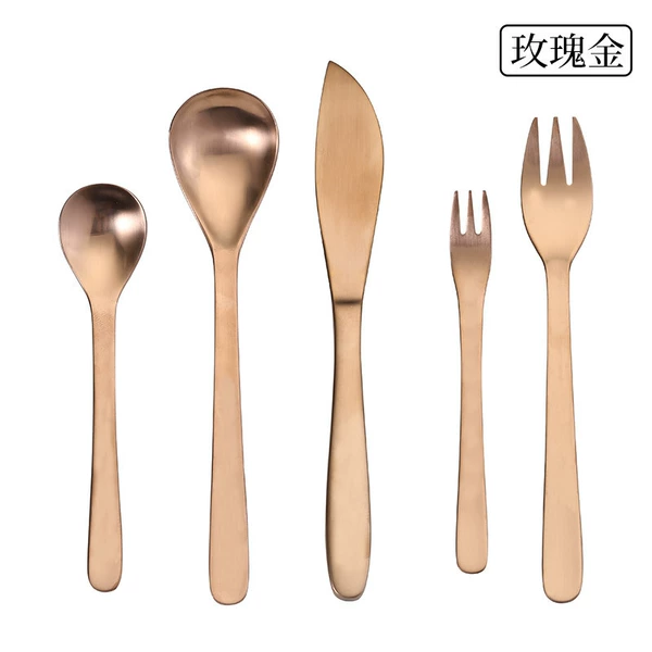 Rose gold rose