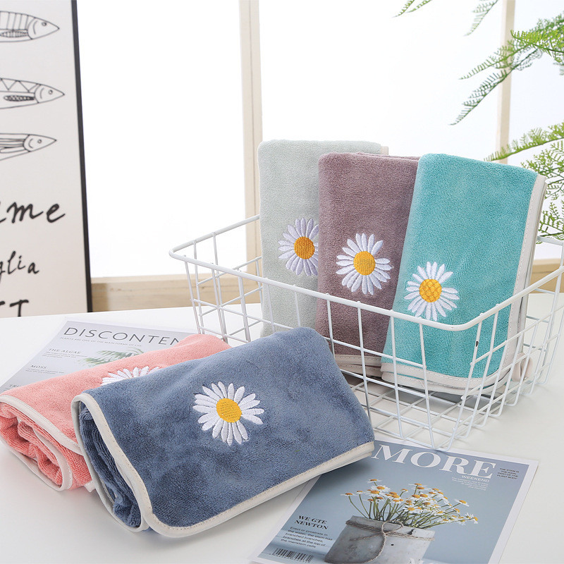 Beauty Salon Edged Embroidered Daisy Embroidered Towel Soft Absorbent Towel Youthful Fine Fiber Dry Hair Towel