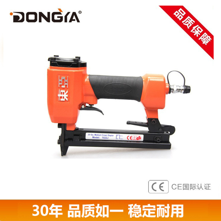 厂家直销现货经久耐用木工装潢用气动钉枪性能稳定1022J码钉枪