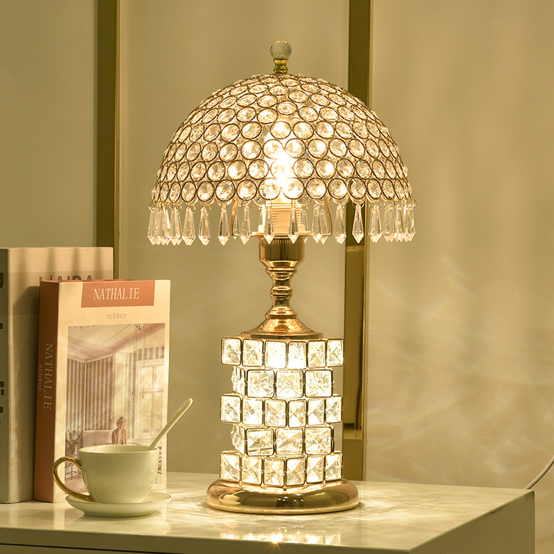Crystal Table Lamp Bedroom Light Luxury Romantic European Style Home Warm Wedding Simple Modern Creative Wedding Room Bedside Lamp