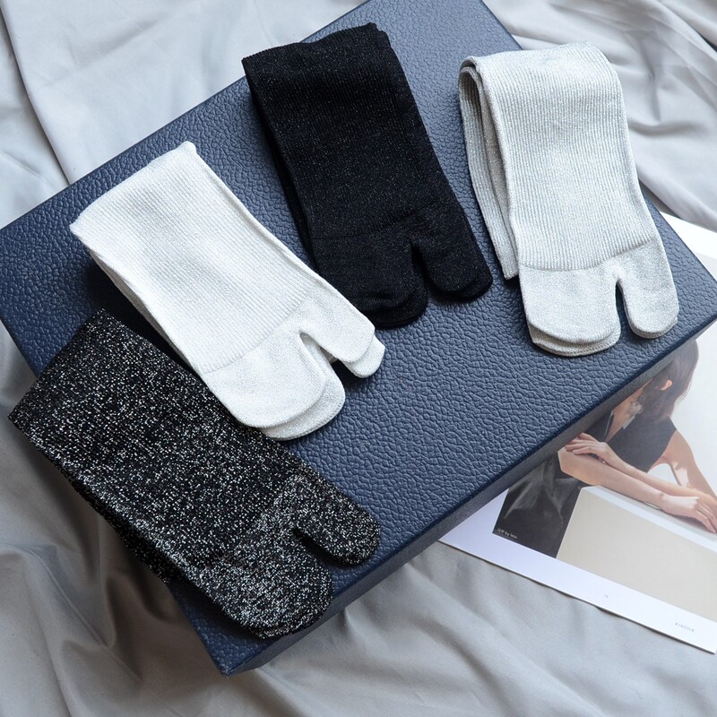 Mercerized cotton thin and ultra-fine gold and silver silk summer double needle base toe socks bright silk Japanese style two toe mid-tube stacking socks