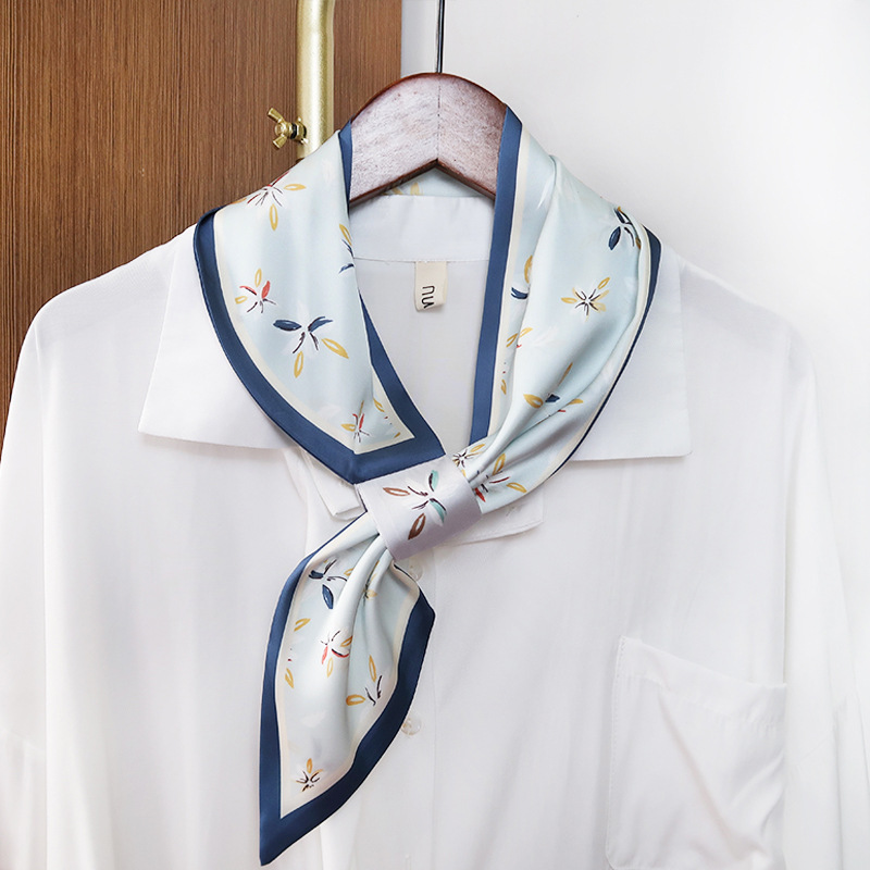 Corea del Sur Dongdaemun pequeña bufanda de seda floral Cinta de las mujeres Artística todo partido decorativo bufanda corbata bolsa de regalo multifuncional