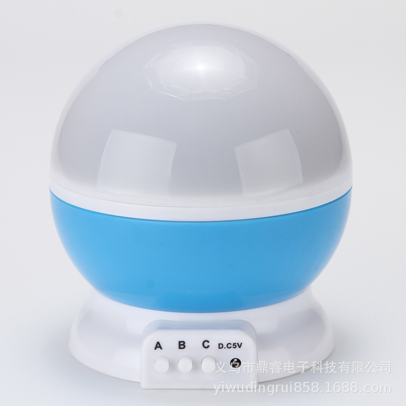 푸른 별이 빛나는 하늘 빛