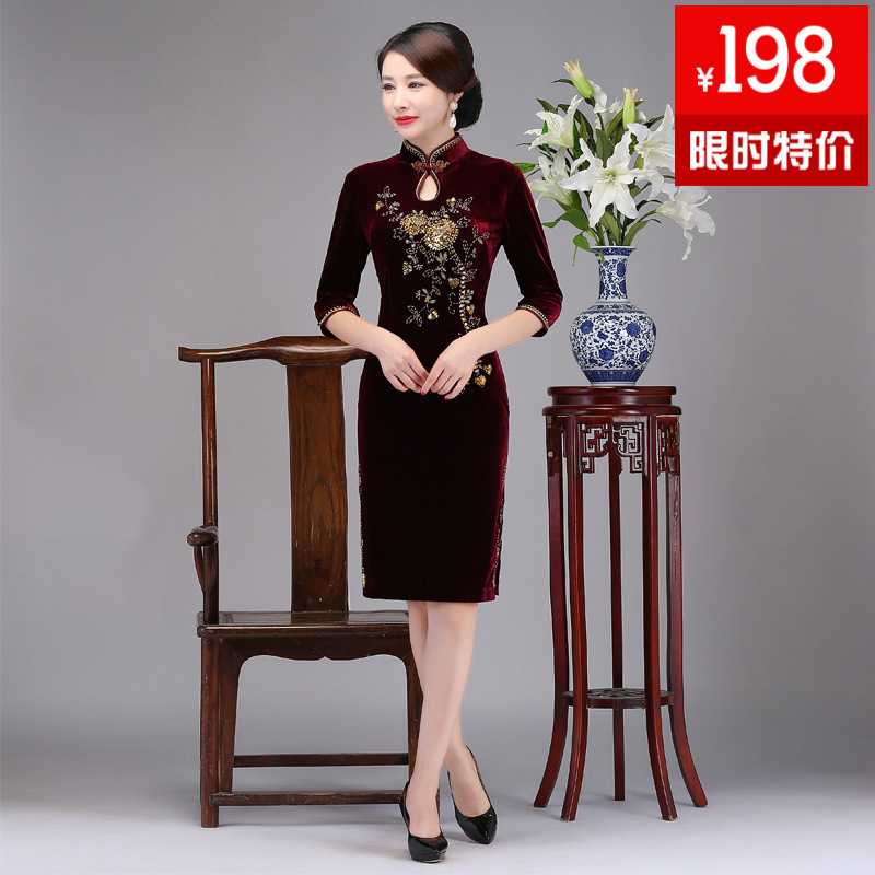Popular Hanfu Special Price Traditional Cheongsam Brand Middle-Aged and Elderly Mothers' Large Size Velvet Dress Dropshipping