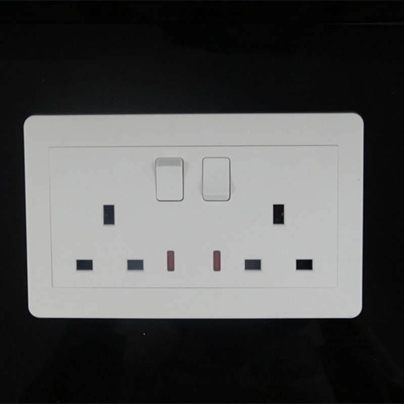 13A带开关英式英标英规双联墙壁插座 英国香港家用电源插座