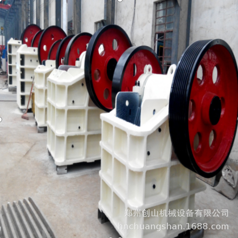 多用岩石破碎设备 颚式破石机  巨石破碎机  石料破碎机  鄂破机