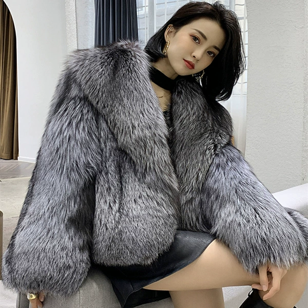 Silver fox color (big circle neck)
