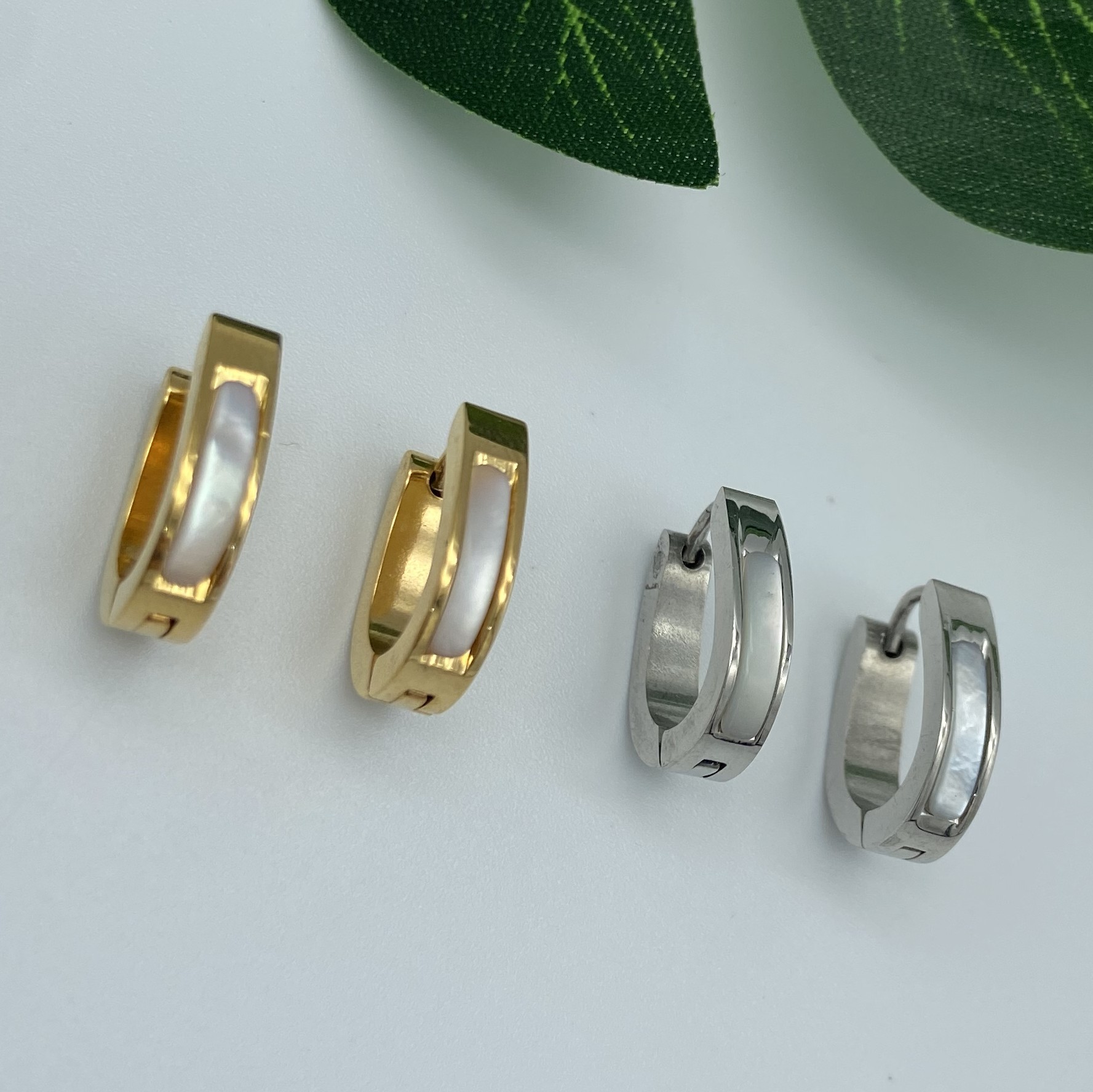 厂家直供平面贝壳耳环韩版时尚简约椭圆形耳饰钛钢耳扣女款现货