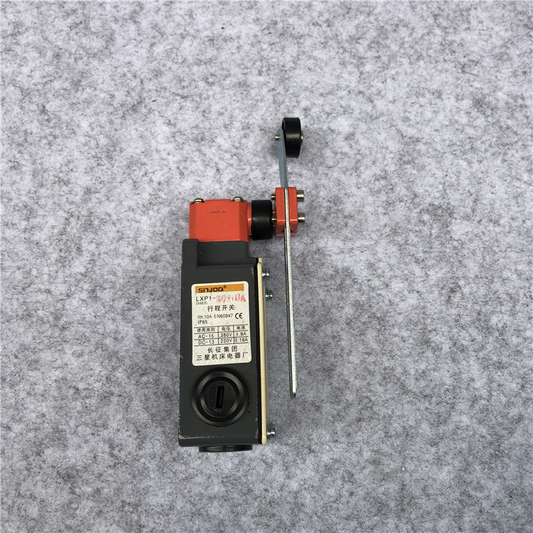 3SE3系列机床厂限位开关机床行程开关LXP1-120/1GA 1VA1RA 1UA1TA