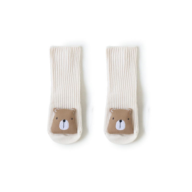 20 años nuevos calcetines para bebés primavera y otoño Muñeca de dibujos animados Calcetines antideslizantes para el piso 0-1-3 años calcetines para bebés recién nacidos niños pequeños