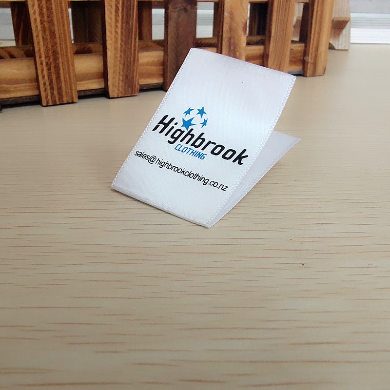 定制童装印唛小批量童装领标水洗标刺绣鞋包女装缎面商标定