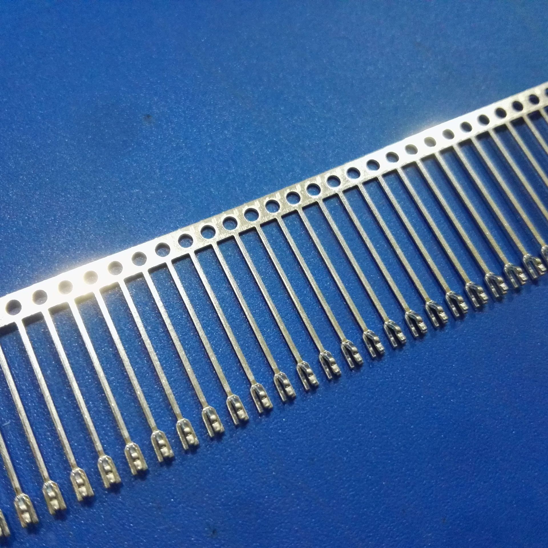 LED LCD液晶端子520110P连带连接器