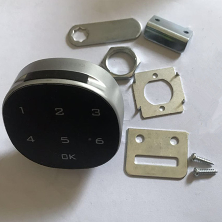 L30 con la cerradura del Hierro (Puerta de gabinete abierta doble)