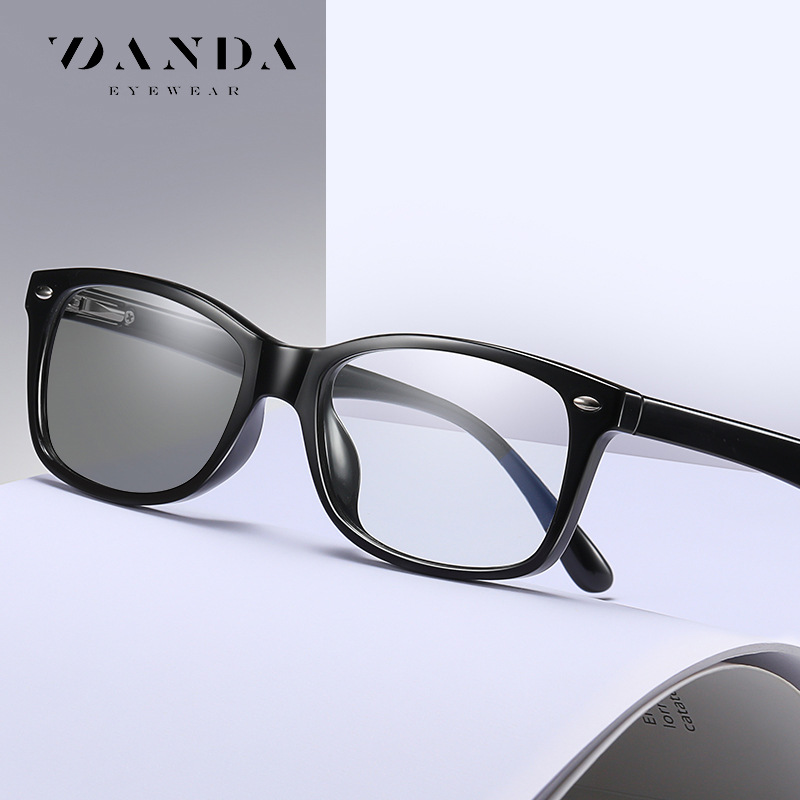2023 nuevas gafas fotocromáticas fotosensibles TR hombres y mujeres retro gafas lisas Classic mi nail anti-Luz Azul gafas fotocromáticas