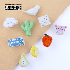 新型のデザインの北欧風のかわいいアニメの雲の取っ手の単孔の陶磁器の食器棚の引き出しは子供の取っ手を飾ります。