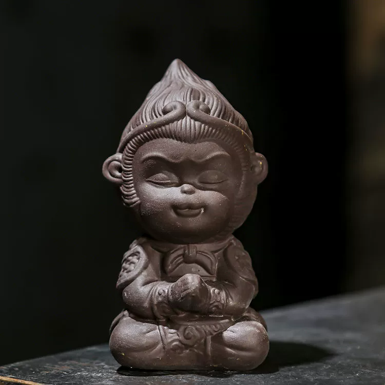 Qitian Dasheng Sun Wukong's ornament fish tank landscaping purple sand tea pets aquatic rockery bonsai car tea pet
