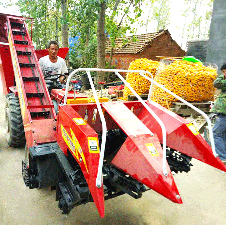 四轮车带背负式玉米收获机2行玉米收割机单杠车带玉米收割机