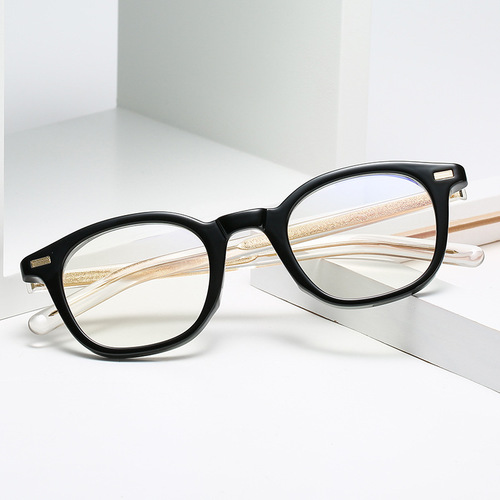 New stylish TR90 square eyewear frames—metallic square glasses with a minimalist, European-American design, offering blue-light protection for both men and women.