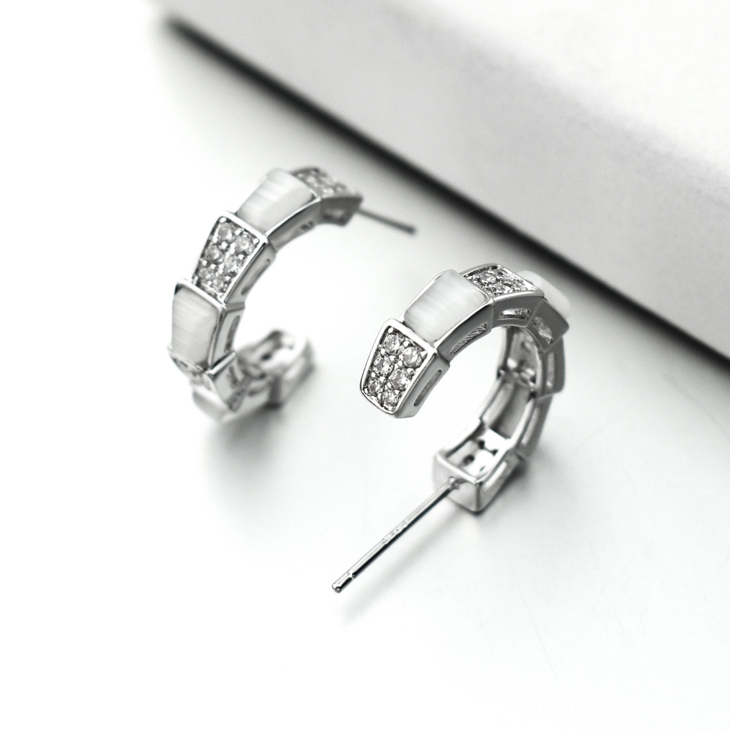 �¿����ο�ȸ�̶��� ����925���������������Ů���������