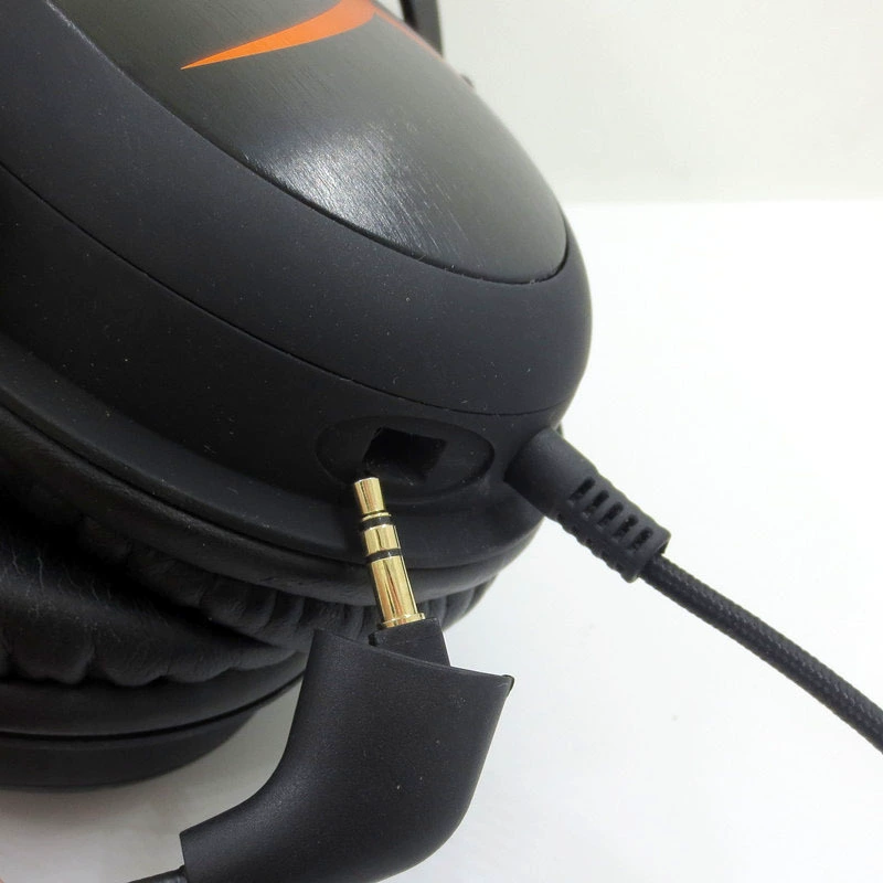 Detachable microphone (HyperX Cloud II) — flexible noise‑canceling replacement, ~15 cm