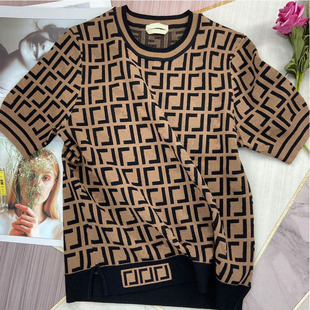 ��ɫ��ĸᘿ��A�I����Ů�bë�´��ı��������e�L����2023��Ʒ���l