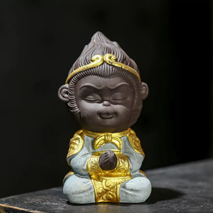 Qitian Dasheng Sun Wukong's ornament fish tank landscaping purple sand tea pets aquatic rockery bonsai car tea pet