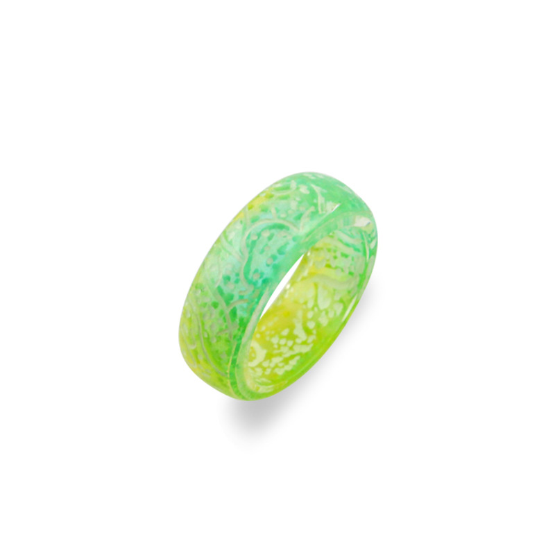 Fashionable, versatile, cool and luminous patterned ring
