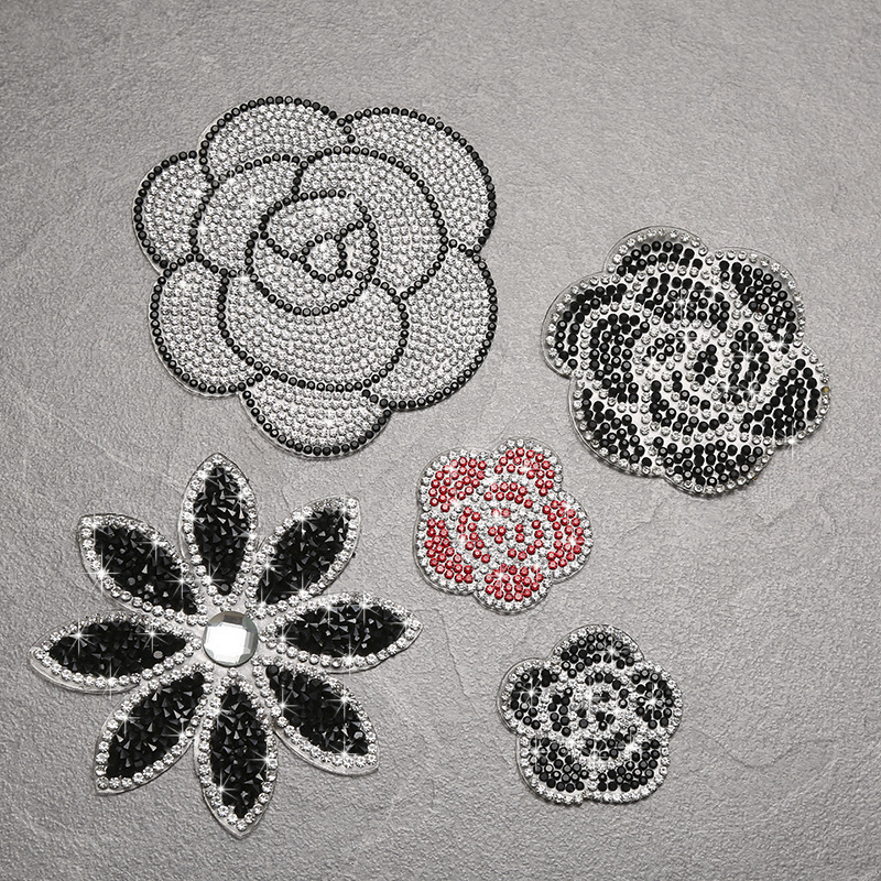 Gel rhinestone hot melt drilling adhesive flower drilling pattern patch ironing clothing bags mobile phone shell decoration accessories