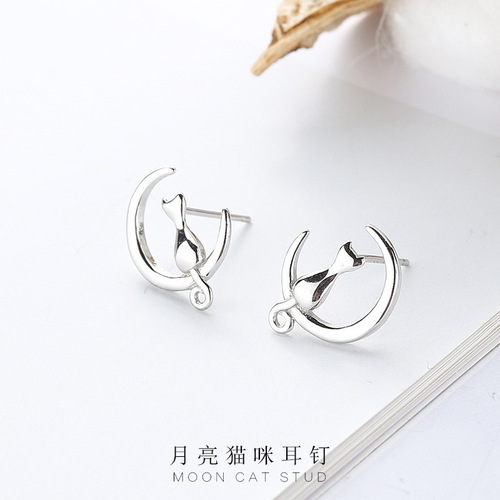 Moon Cat earrings for girls, fairy tale style, cute and sweet little cat ear accessories, temperament, Korean style niche design accessories