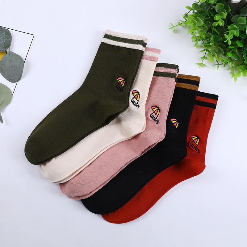 Xingnan spring and autumn Japanese Embroidery ladies socks in the tube combed cotton stall new cartoon cotton socks manufacturers wholesale